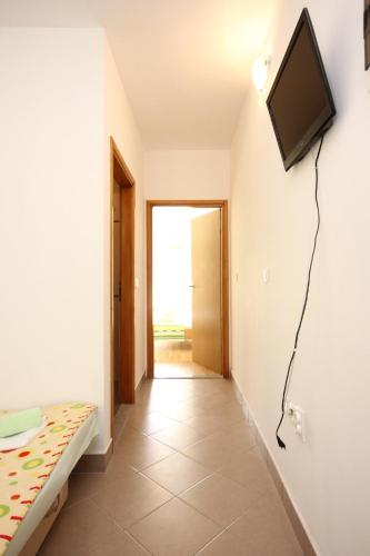 Apartments with a parking space Poljica Trogir - 10010 - image 11