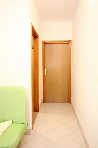 Apartments with a parking space Poljica Trogir - 10010 - image 5