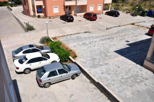 Apartments with a parking space Vodice - 10022 - image 10