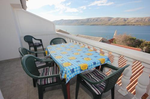 ระเบียง/ชานเรือน, Apartments with swimming pool Zubovici, Pag - 9365 in ซูโบวิซี