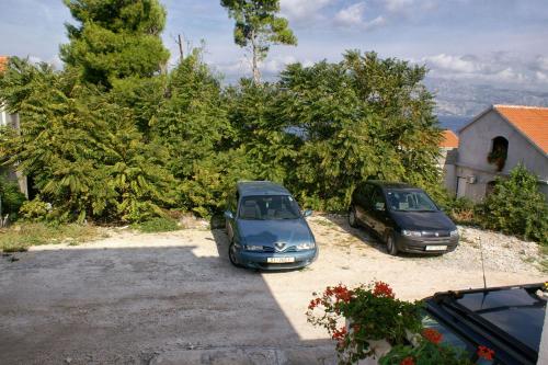 Apartments with parking space Splitska Brac - 9657 - image 5