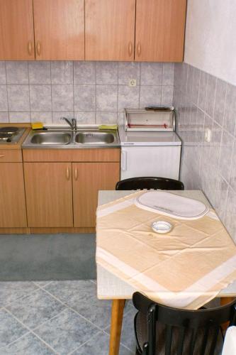 One-Bedroom Apartment with Terrace image 2
