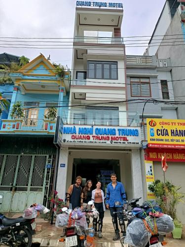Nhà nghỉ QUANG TRUNG - 출입구