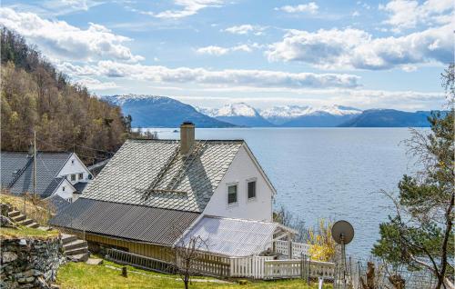 ทัศนียภาพภายนอกโรงแรม, 5 Bedroom Amazing Home In Strandebarm in สตรานเดบาร์ม