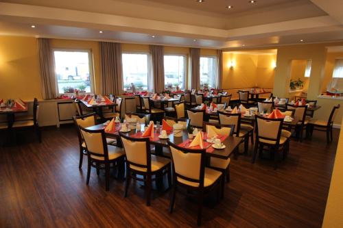 Hotel Allegro - image 11