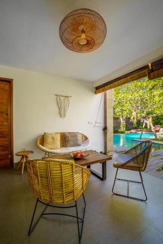Coco Garden Pool Villas - Tap to explore photos