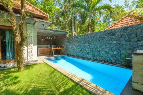 Coco Garden Pool Villas