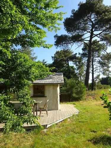 maisonnette écologique isolée en botte de paille