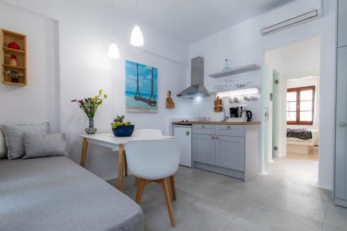 Arco Naxos Luxury Apartments - image 10
