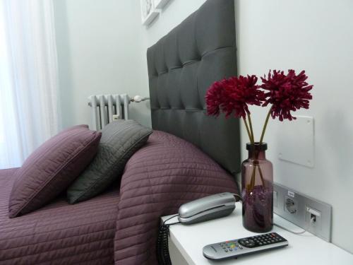 Hostal Lauria - main image