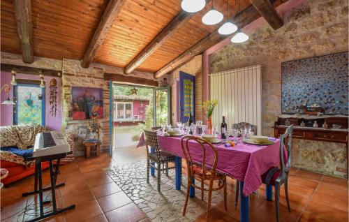  Awesome home in S, Giuliano del Sannio with 3 Bedrooms and WiFi in San Giuliano del Sannio