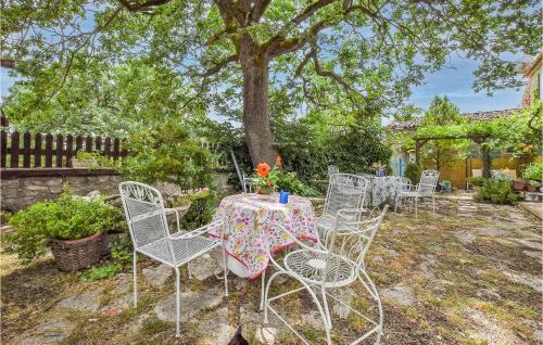  Awesome home in S, Giuliano del Sannio with 3 Bedrooms and WiFi in San Giuliano del Sannio