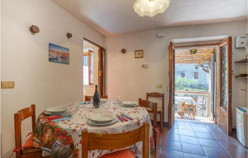  Stunning Home In Gallicano Fraz, Bologn in Bolognana