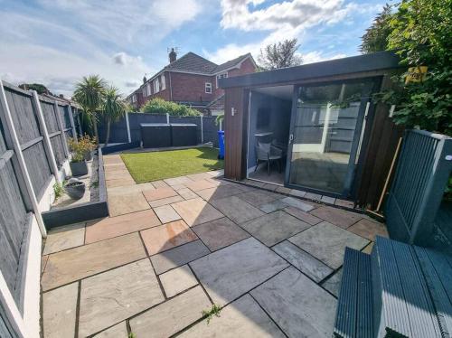 Brilliant 2 Bedroom Home in Worsley