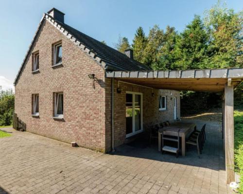  Villa Du bonheur met Sauna en Jacuzzi, Pension in Somme-Leuze bei Barvaux-Condroz