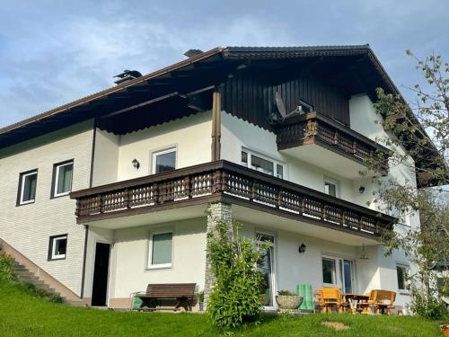 Ferienwohnung ,Hoizmann` - Apartment - Pinsdorf