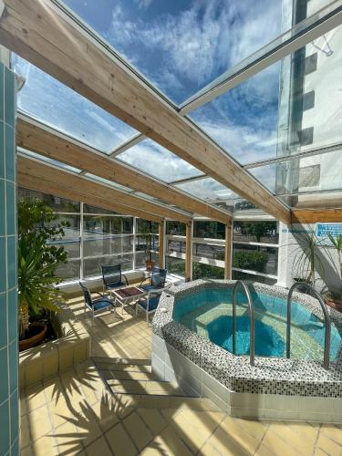 Logis Hotel Regina - 스파