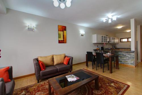 Fenesi Gardens Apartments