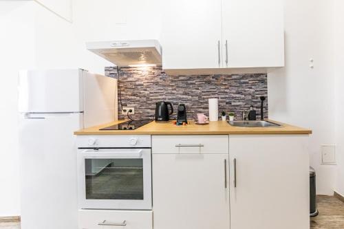 Premium City Apartment with Free Garage Parking included! Close to metro U2 and Vienna Congress Center!, Vienna (photo 9)
