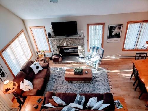 Stunning Golf and Ski Jack Frost Mountain Retreat