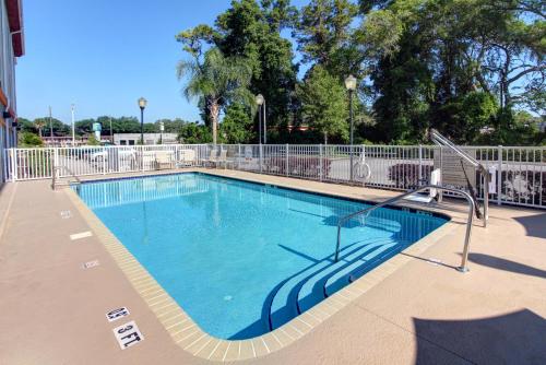 Holiday Inn Express Silver Springs - Ocala