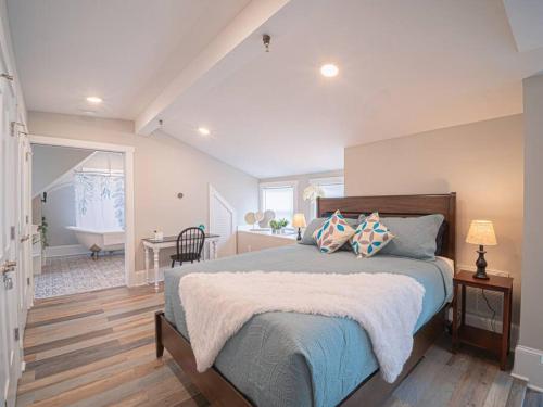 B&B Marietta - Historic Studio Apartment by Marietta Square! - Bed and Breakfast Marietta