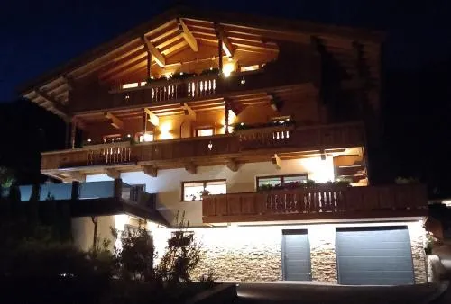 Haus Raimund " KLEIN aber FEIN " in Alpbach, Österreich