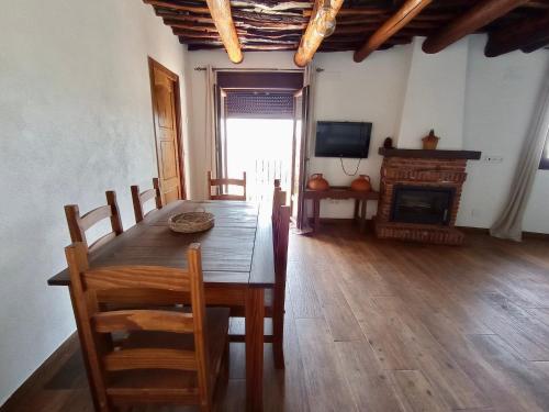 Oprema, Casa de las Nieves in Pitres City Center