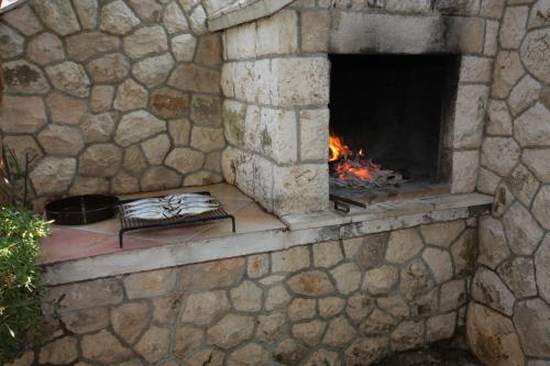Apartments with a parking space Hvar - 9658 - image 6