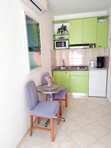 Apartments with a parking space Hvar - 9658 - image 14