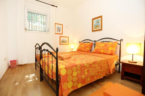Apartments with WiFi Split - 10243, Split (photo 2)