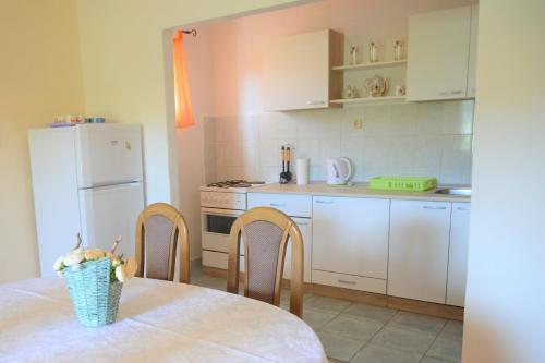 Apartments by the sea Poljica Trogir - 10237 - image 13