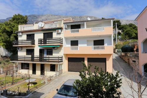  Apartments by the sea Stanici, Omis - 10305, Pension in Tice