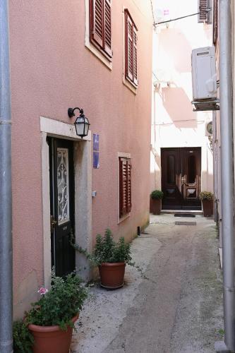  Apartments with WiFi Ston, Peljesac - 10222 in Ston