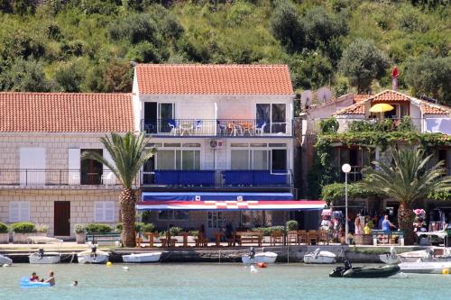 Apartments by the sea Zuljana, Peljesac - 10218 in Žuljana