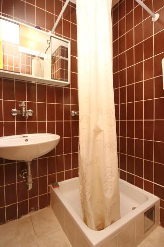 Twin Room Orebic 10192a - image 3