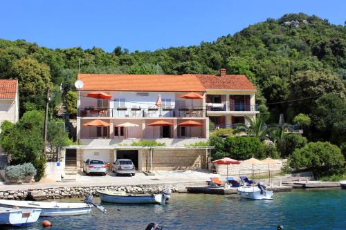 Apartments by the sea Zrnovska Banja, Korcula - 10050