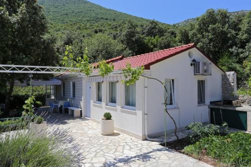 Seaside holiday house Cove Vela Prapratna (Peljesac) - 9486 - image 8