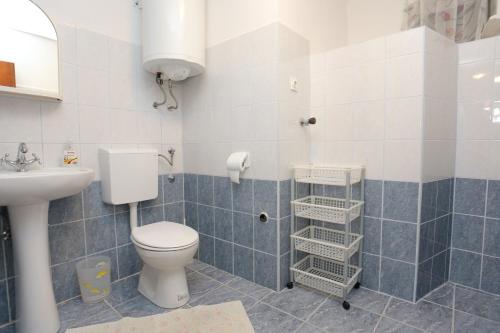 One-Bedroom Apartment with Terrace image 6