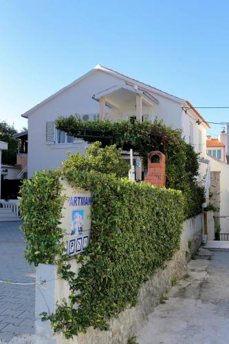 Apartments by the sea Promajna, Makarska - 10329 in Promajna