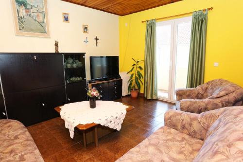 Apartment with Terrace and Sea View room in Apartments with parking space Orebic Peljesac - 10102