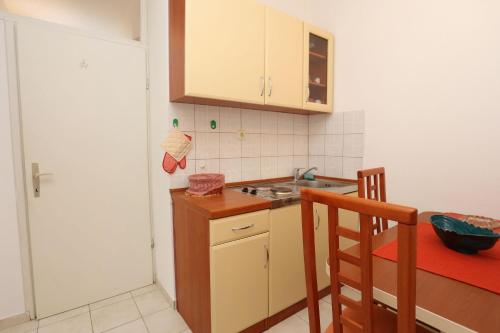 Apartment Viganj 10116d - image 9