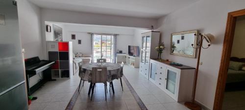 Vivienda Leo-JES Room Type - Two-Bedroom Apartment