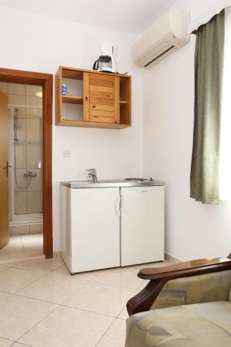 Apartments and rooms by the sea Hodilje, Peljesac - 10234