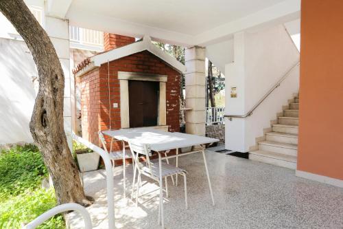 Apartments with parking space Makarska - 9506 - image 2