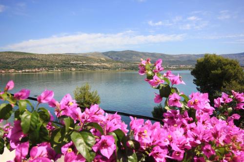 Apartments by the sea Mastrinka Ciovo - 10261 - main image