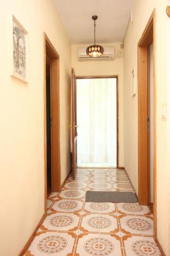 Apartments by the sea Mastrinka Ciovo - 10261 - image 3