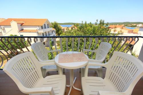 Apartments by the sea Loviste Peljesac - 10182 - image 3