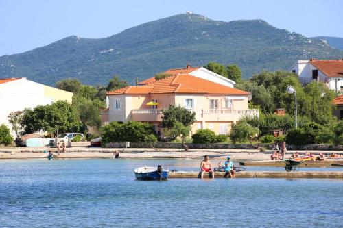 Apartments by the sea Sreser, Peljesac - 10138 - Janjina