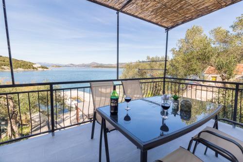 陽台/露台, Apartments by the sea Zuronja, Peljesac - 10134 in 布達加維斯